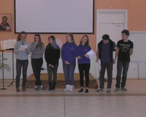 Pendant les mimes.