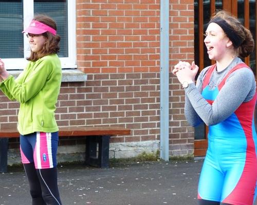 Lou et Anne en coaches de mise en forme