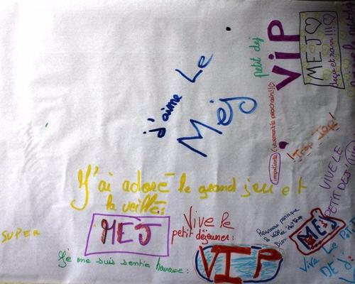 extrémité de la fresque...ne serait-ce pas l'équipe My Space  qui a écrit ici ? 