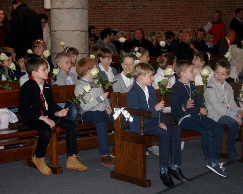 1603_1ères communions (Ecole St-Jean) 6