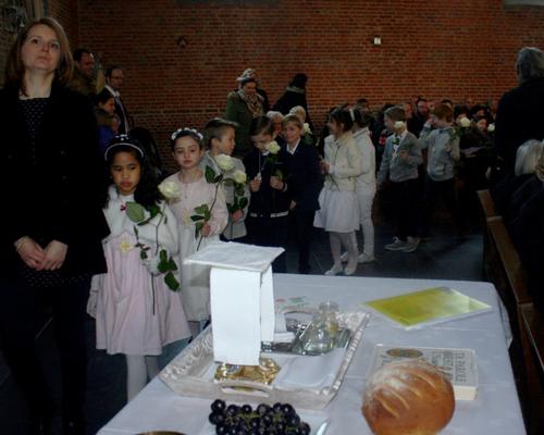 1603_1ères communions (Ecole St-Jean) 7