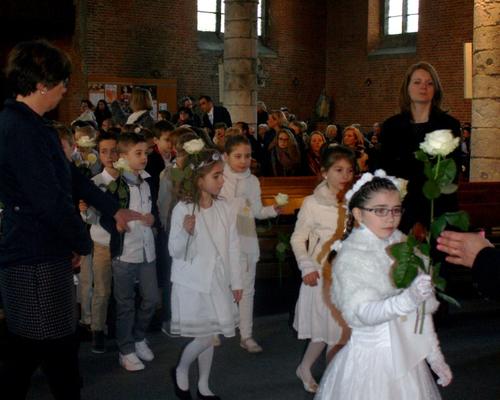 1603_1ères communions (Ecole St-Jean) 10