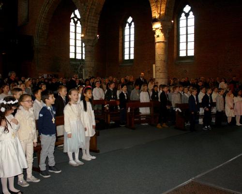 1603_1ères communions (Ecole St-Jean) 16
