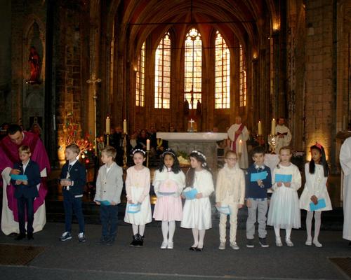1603_1ères communions (Ecole St-Jean) 25