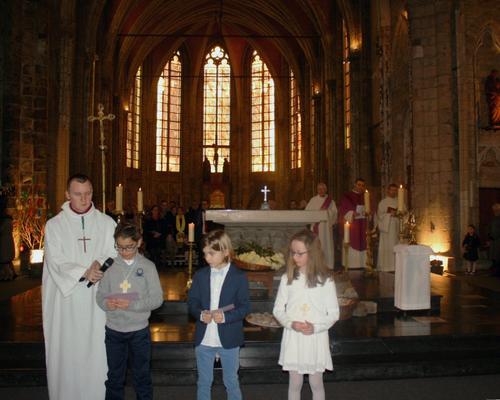 1603_1ères communions (Ecole St-Jean) 34