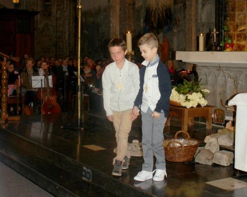 1603_1ères communions (Ecole St-Jean) 44