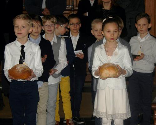 1603_1ères communions (Ecole St-Jean) 58