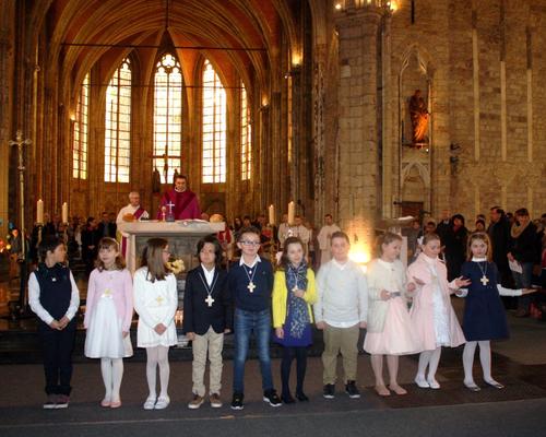 1603_1ères communions (Ecole St-Jean) 64