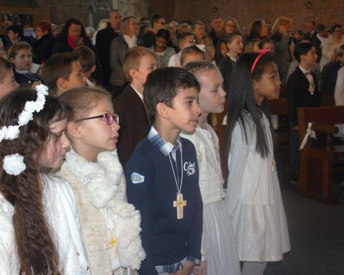 1603_1ères communions (Ecole St-Jean) 68