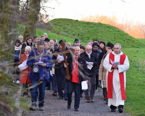 Chemin de Croix Conde 2016 57