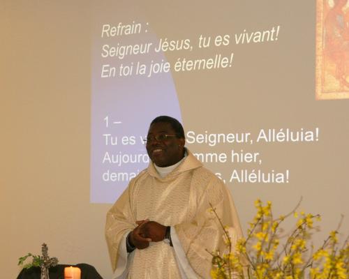 1604_Messe à la résidence MDV 28