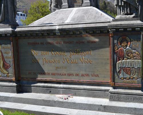 portesainte lourdes 9