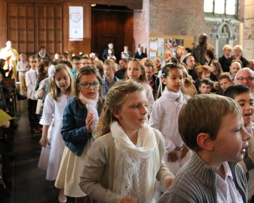 1604_1ères communions (Ecole de la Ste-Union) 6