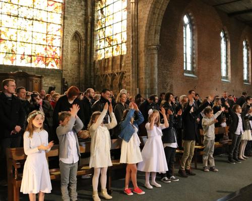 1604_1ères communions (Ecole de la Ste-Union) 13