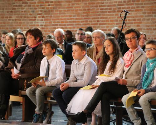 1604_1ères communions (Ecole de la Ste-Union) 19