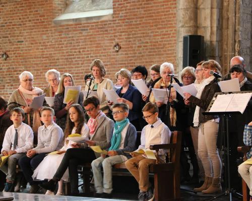 1604_1ères communions (Ecole de la Ste-Union) 20