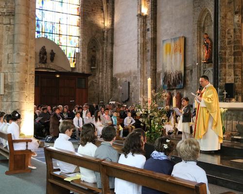 1604_1ères communions (Ecole de la Ste-Union) 25