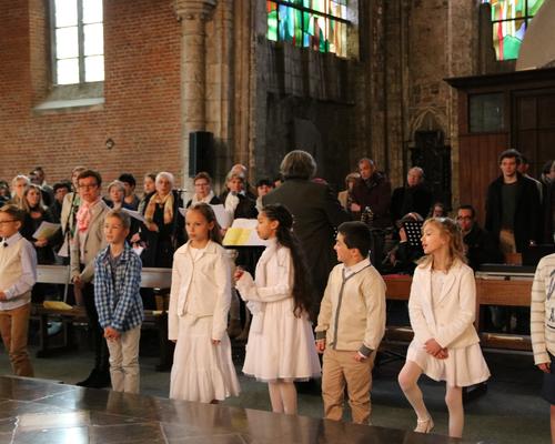 1604_1ères communions (Ecole de la Ste-Union) 42