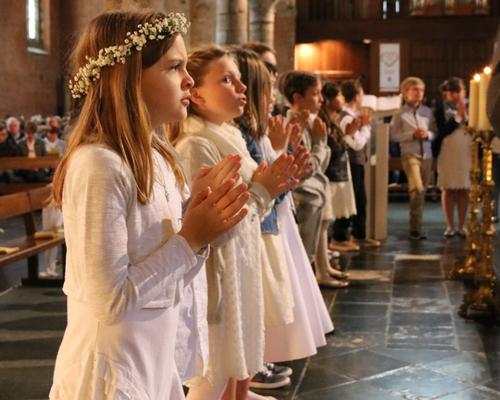 1604_1ères communions (Ecole de la Ste-Union) 51