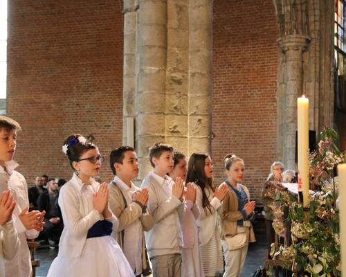 1604_1ères communions (Ecole de la Ste-Union) 52