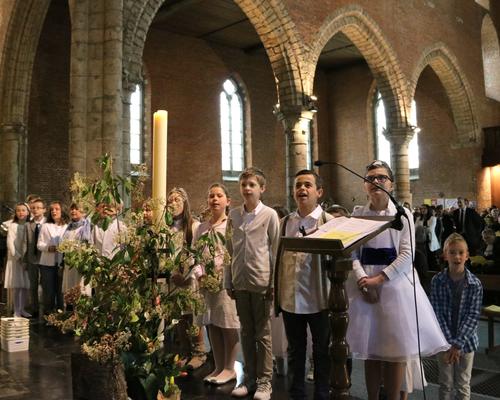 1604_1ères communions (Ecole de la Ste-Union) 57
