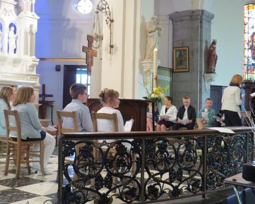 2016 Ières communions HERGNIES (7)