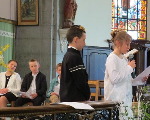 2016 Ières communions HERGNIES (10)