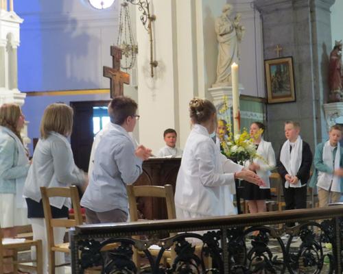 2016 Ières communions HERGNIES (18)
