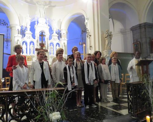 2016 Ières communions HERGNIES (34)