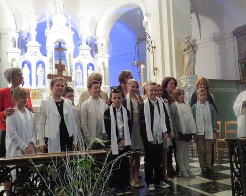 2016 Ières communions HERGNIES (35)