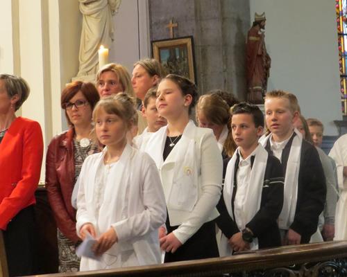 2016 Ières communions HERGNIES (37)