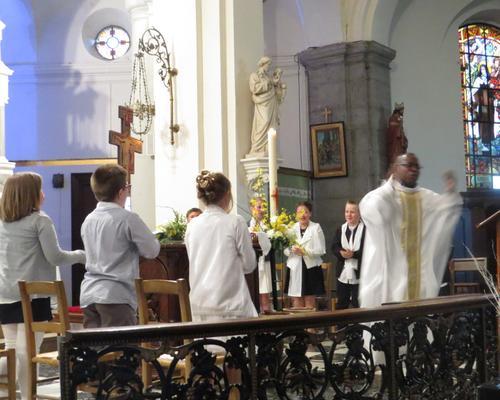 2016 Ières communions HERGNIES (44)
