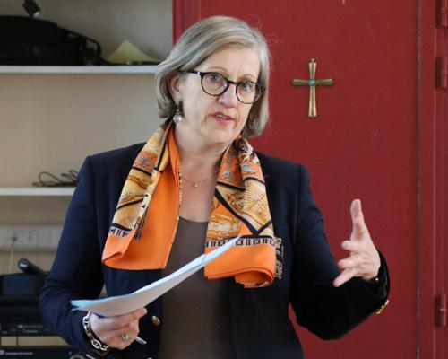 1605_Mgr Garnier rencontre les confirmands 1