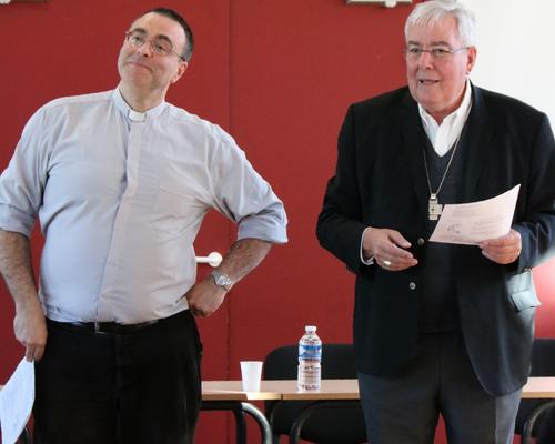1605_Mgr Garnier rencontre les confirmands 5