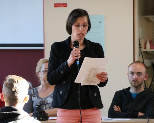1605_Mgr Garnier rencontre les confirmands 44