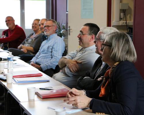 1605_Mgr Garnier rencontre les confirmands 59