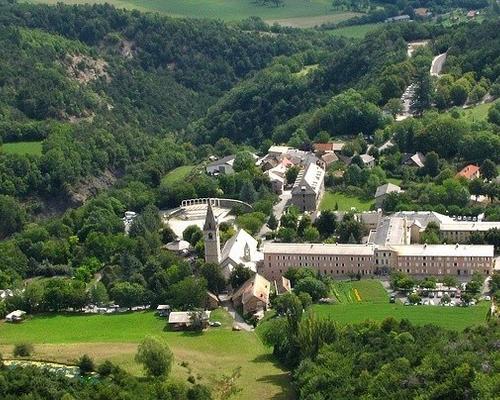N-D_du_Laus_panorama