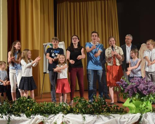 les plus jeunes nous font chanter...