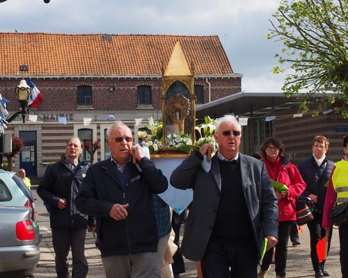 procession_NDBE_mai_2016 4