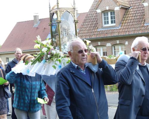 procession_messe_neuvaine_2016 15