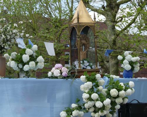 procession_messe_neuvaine_2016 14