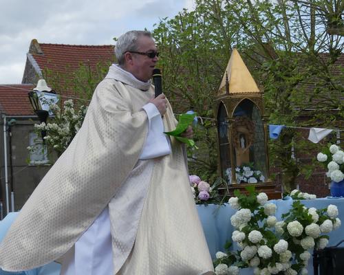 procession_messe_neuvaine_2016 16