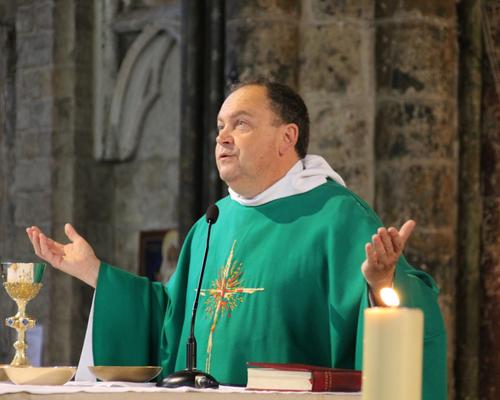 "Le Seigneur soit avec vous".