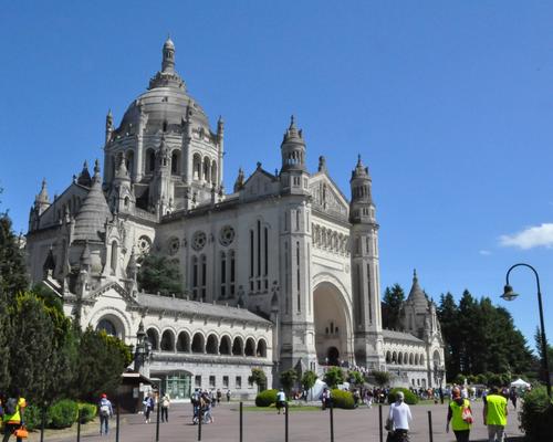 A1_Lisieux_Basilique