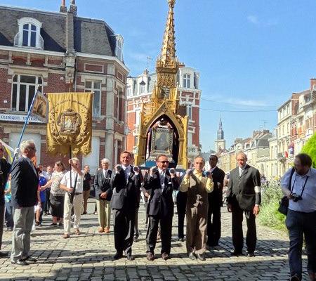 Arrivée à la Porte Notre-Dame