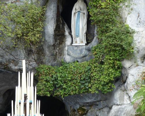 Lourdes2016_01_grotte (7)