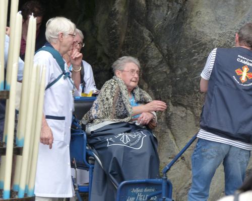 Lourdes2016_01_grotte (8)