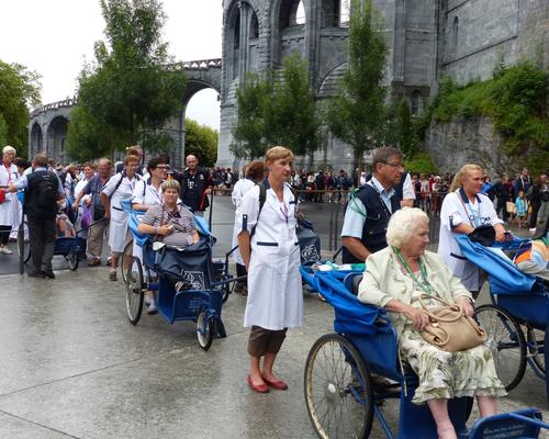 Lourdes2016_01_grotte (12)