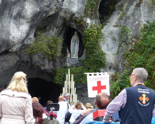 Lourdes2016_01_grotte (14)