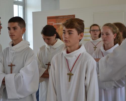 lourdes2016 porte sainte jeunes 7